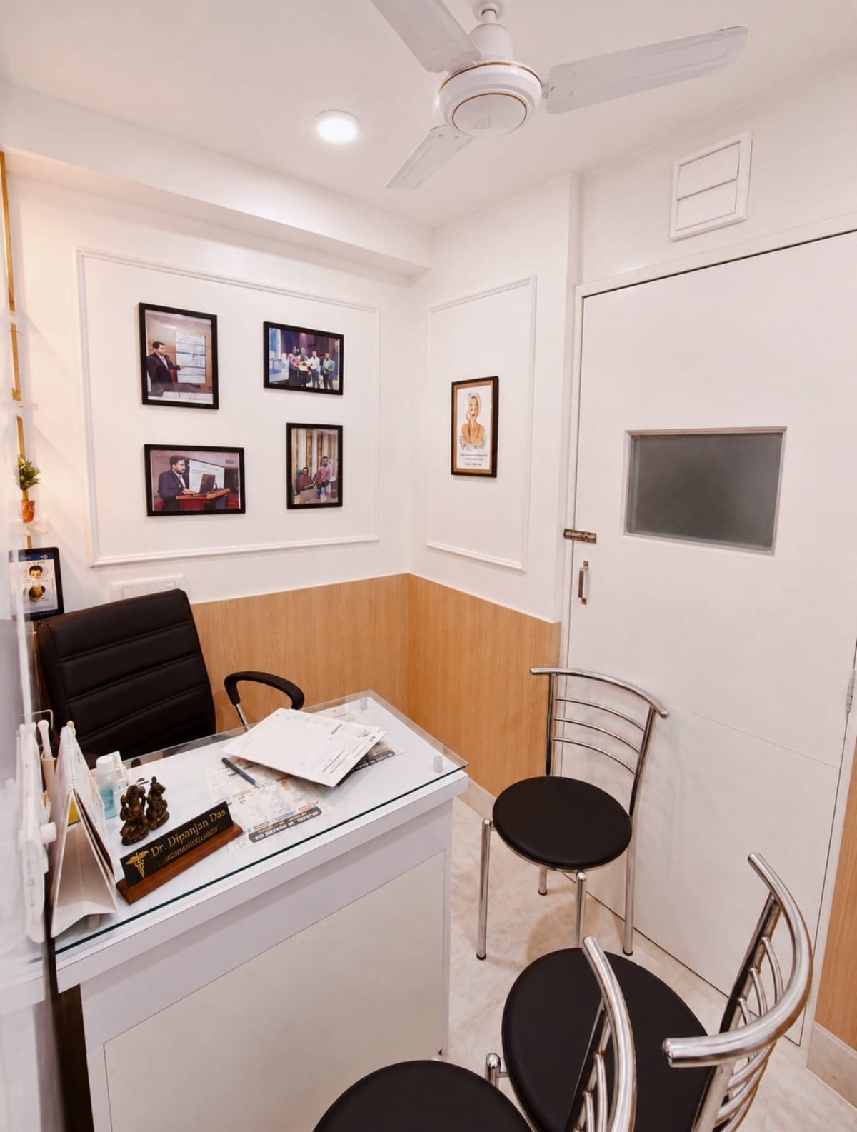 Consultation room at MM Clinic, Howrah